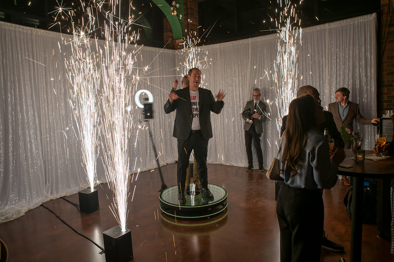 360 Photo Booth With Cold Sparklers