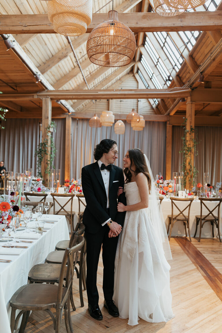 Alex And Tess'S Chicago Loft Wedding At Bridgeport Art Center Skyline Loft