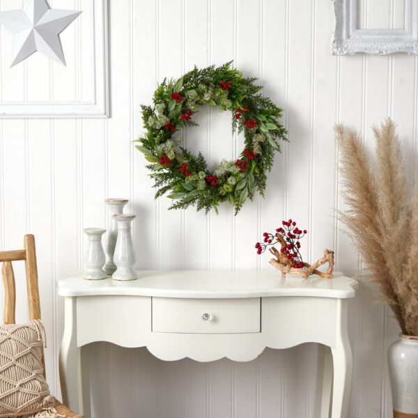 24” Cedar, Eucalyptus, And Berries Christmas Wreath