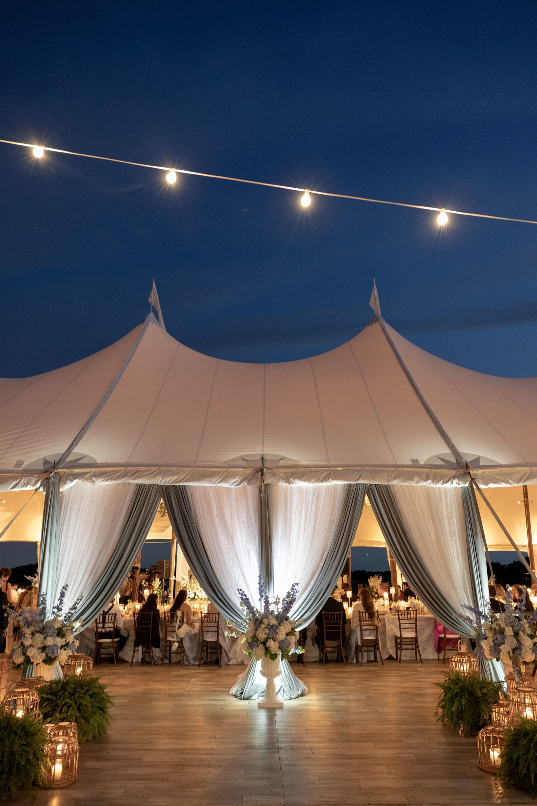 Romantic Tent Wedding Decor