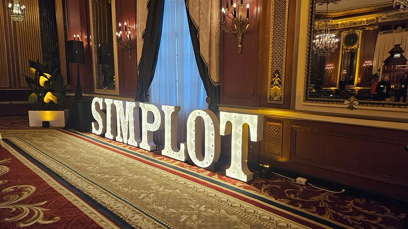 Marquee Letters